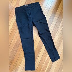 Dalia black ankle cropped pants (size 4)